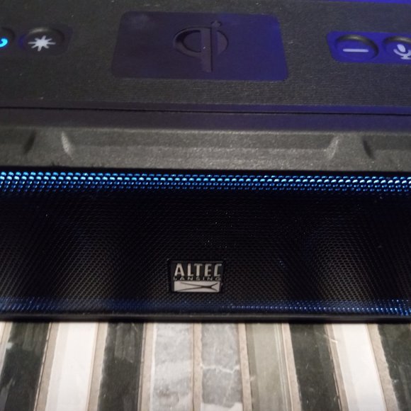 Altec Speaker (waterproof, floating) - Picture 3 of 3
